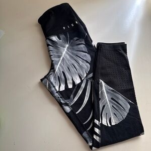 PINK ultimate leggings